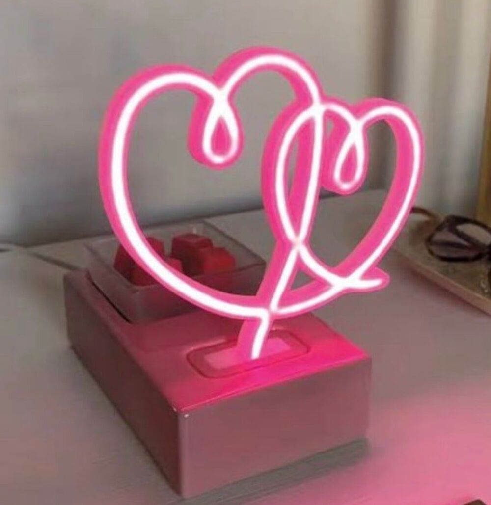 Neon Heart Scentsy Warmer used once